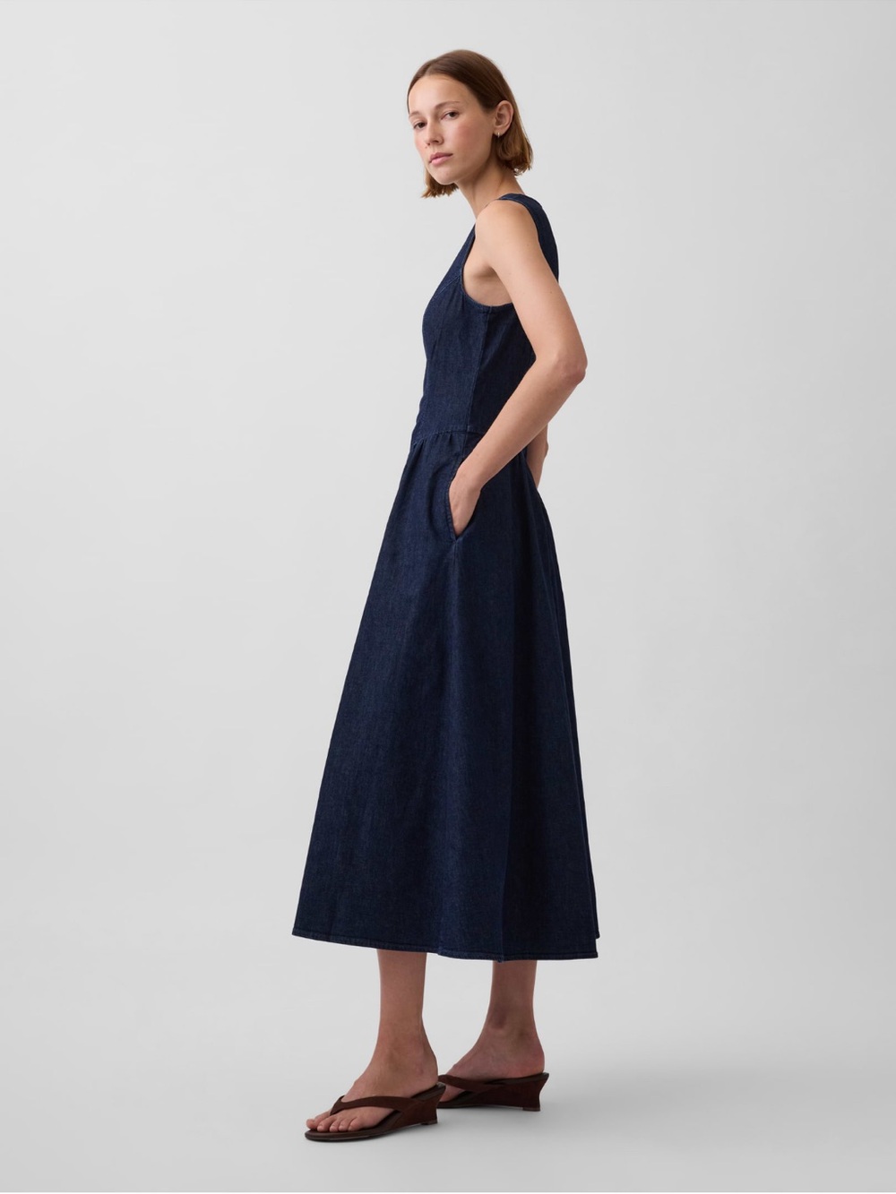 NWT Gap Denim Drop Waist Midi Dress with Pockets and Basque waist. Size L - Picture 4 of 8